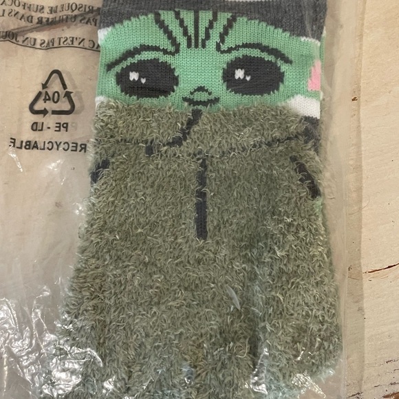 Star Wars/ Mandalorian toe socks baby yoda​​​​​​​​​​ - Picture 3 of 4